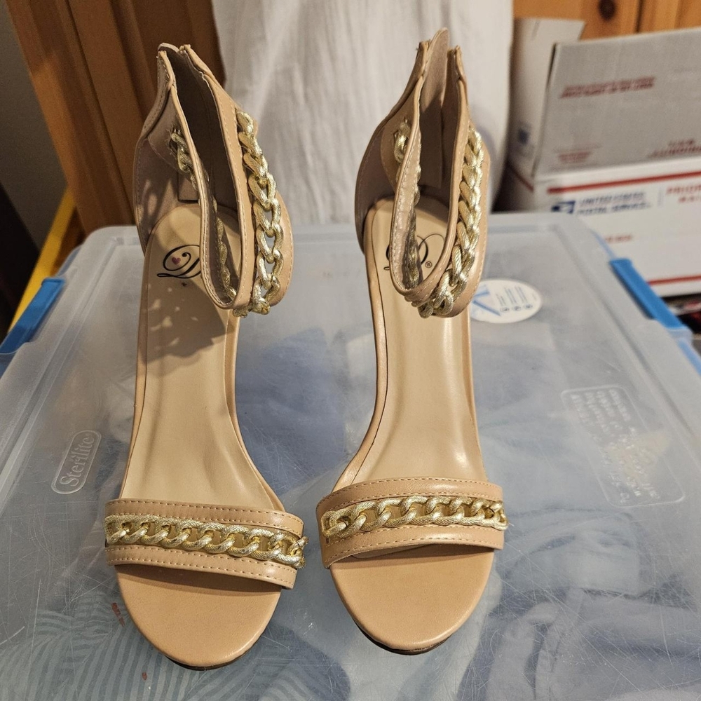 Heart In D Heels